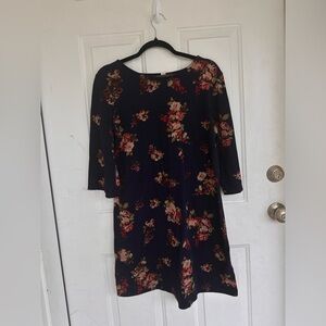 No brand flowy dress and sleeves floral prints soft size M